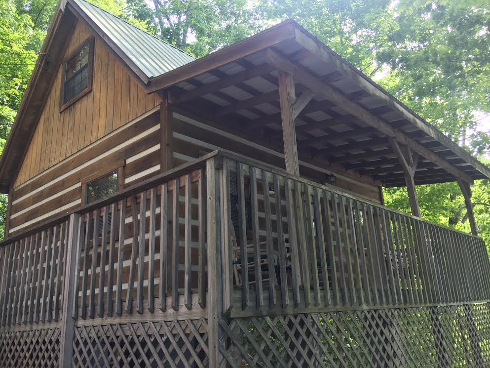 Iris STUDIO Lakefront (see our 4 for 3 rental special below)